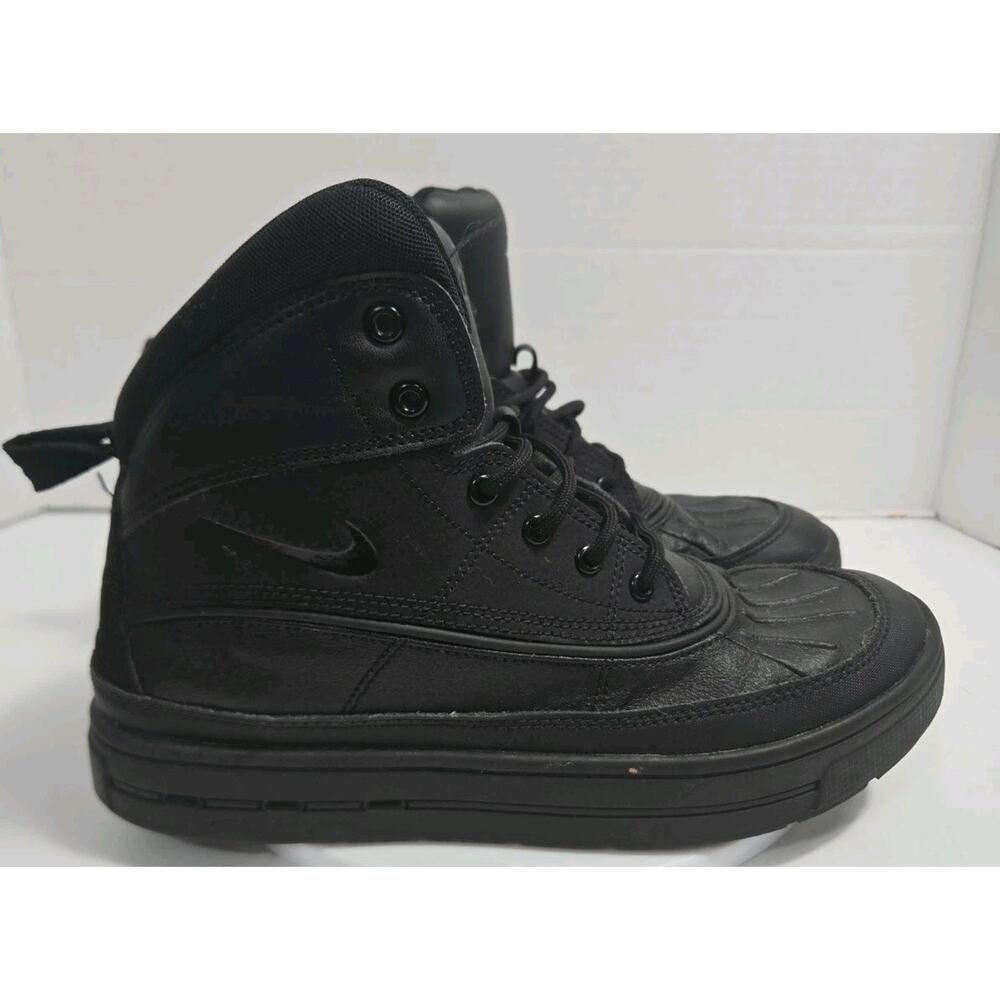 Nike ACG Woodside 2 High (GS) Triple Black Boots Size 6Y (524872-004)